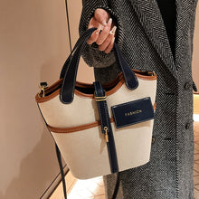 Load image into Gallery viewer, Bag Women&#39;s Autumn and Winter Texture Niche Best Selling Messenger Bag
