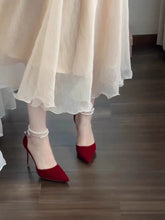 Load image into Gallery viewer, Red Xiuhe Suit Two-Way Pearl Strap Wedding Shoes
