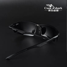 Load image into Gallery viewer, Cook&#39;s polarized sunglasses for men&#39;s drivers driving special color-changing anti-ultraviolet trend sunglasses
