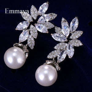 Emmaya New Elegant Style Leaves Shape With Pure Pearl Earring Symmetrical Decoration In Wedding Party Women Fashion Jewelry